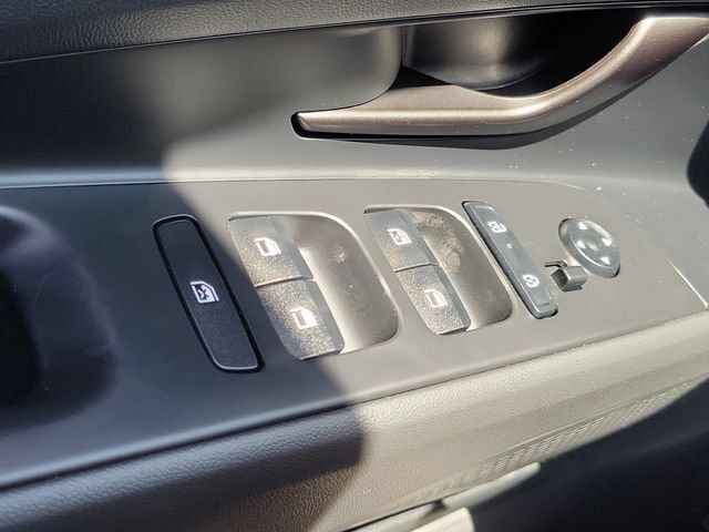 New 2026 Hyundai Elantra SEL Sport FWD image 18
