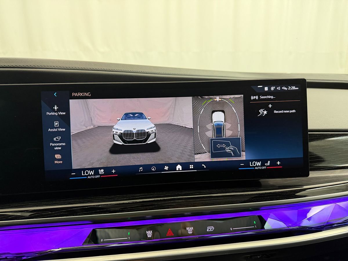Used 2025 BMW 740i xDrive image 58