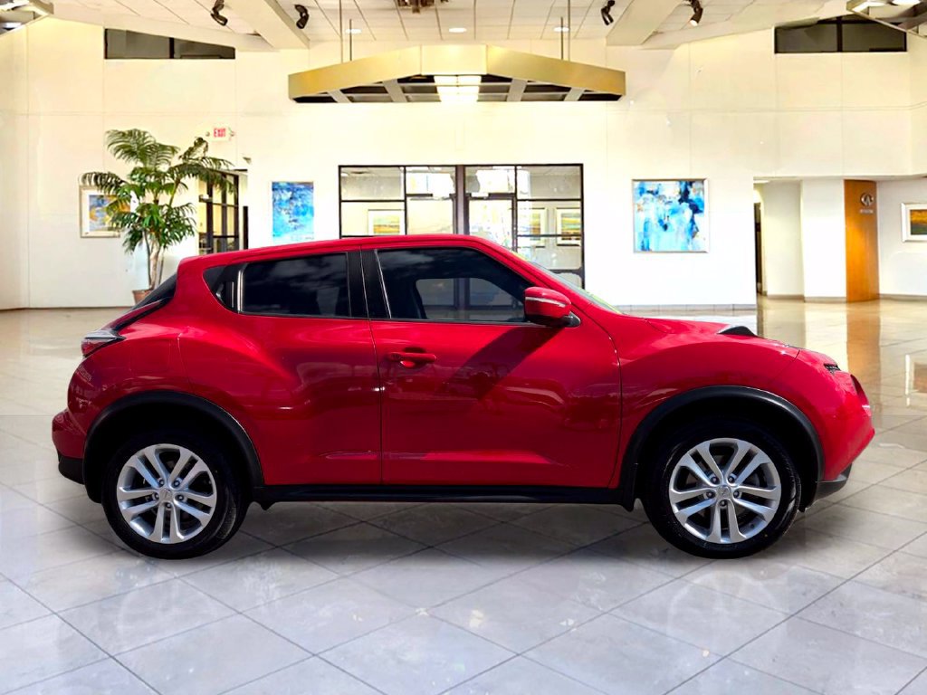 Used 2016 Nissan Juke S FWD image 4