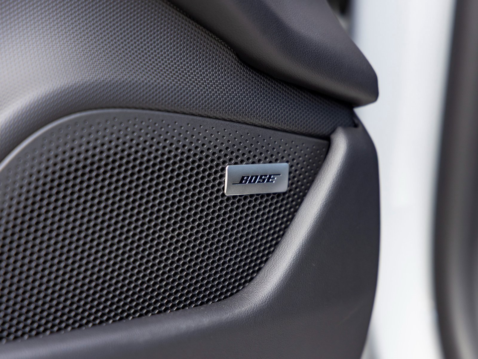 New 2025 Porsche Taycan image 22