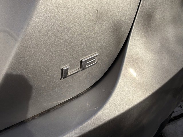 Used 2022 Toyota Camry LE image 11