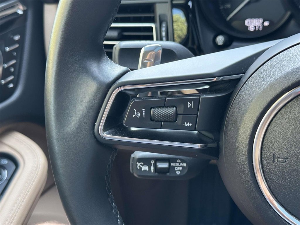 Certified 2025 Porsche Macan Turbo image 22