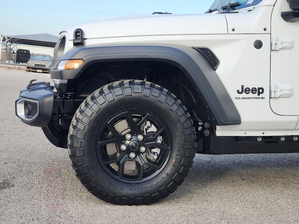 New 2026 Jeep Gladiator Sport image 5