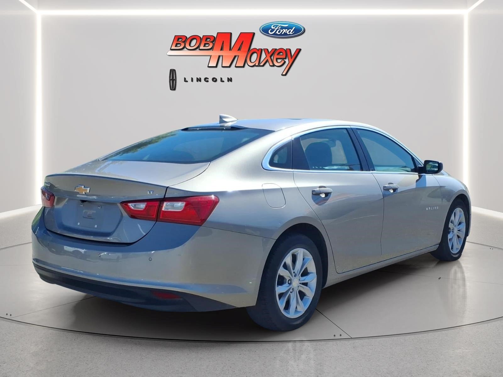 Used 2024 Chevrolet Malibu LT FWD image 4