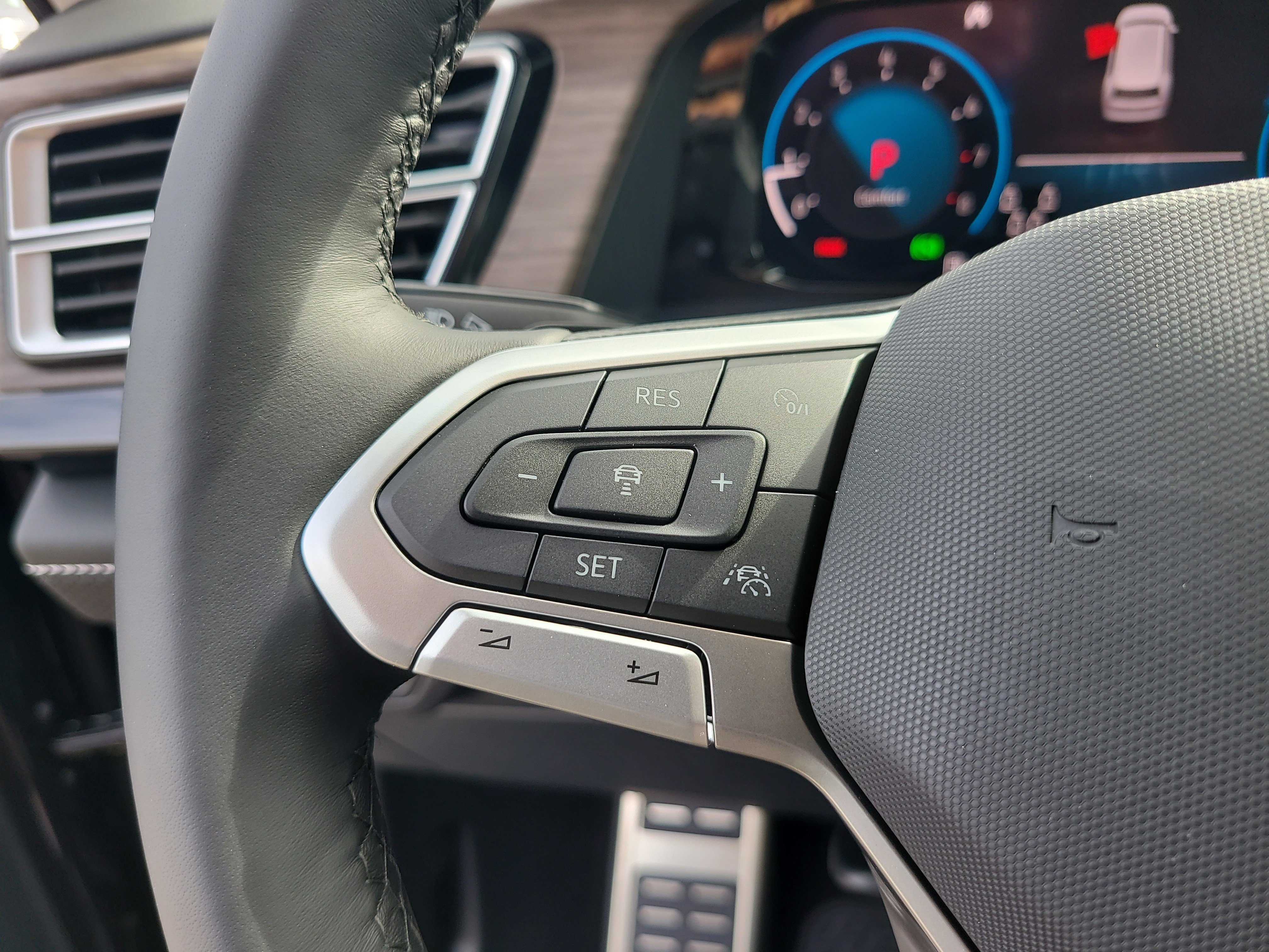 New 2026 Volkswagen Atlas SEL Premium R-Line image 29