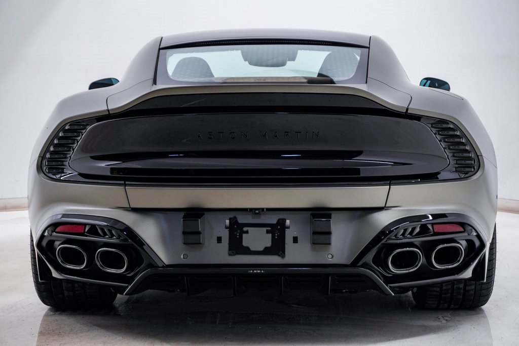 Used 2025 Aston Martin Vanquish image 9