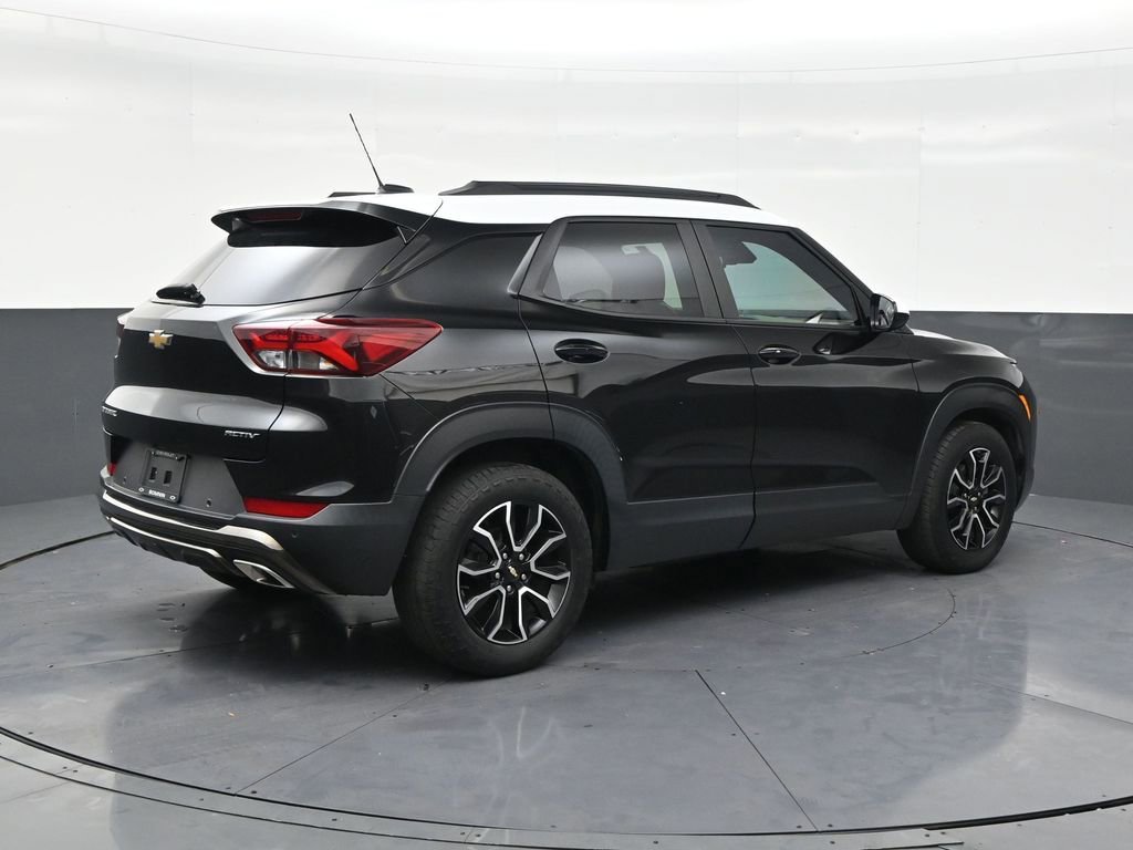 Used 2023 Chevrolet TrailBlazer ACTIV w/ Sun and Liftgate Package image 5