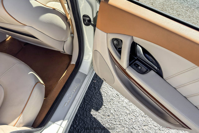 Used 2011 Maserati Quattroporte S RWD image 31