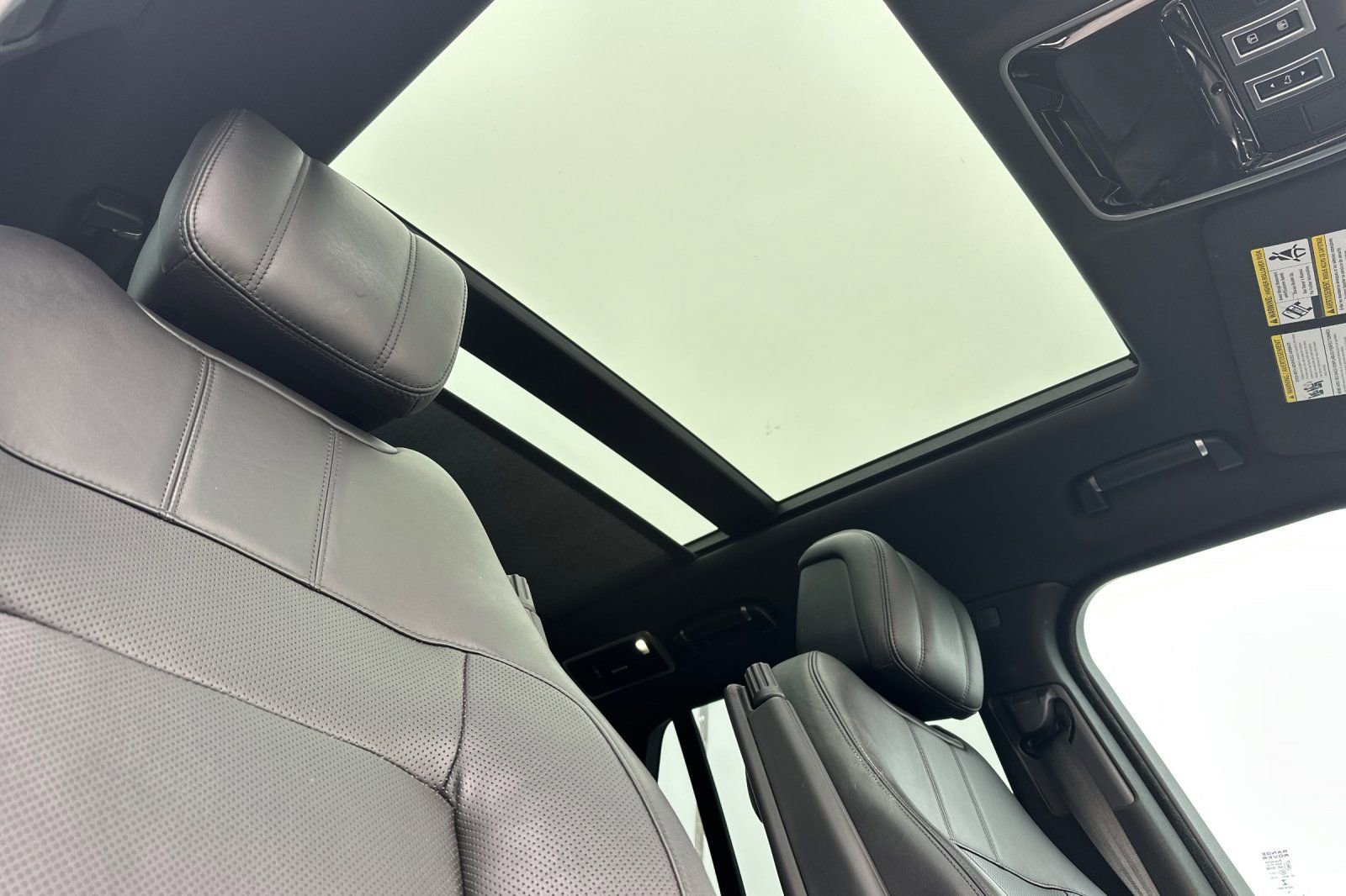 Used 2019 Land Rover Range Rover Supercharged AWD/4WD image 19