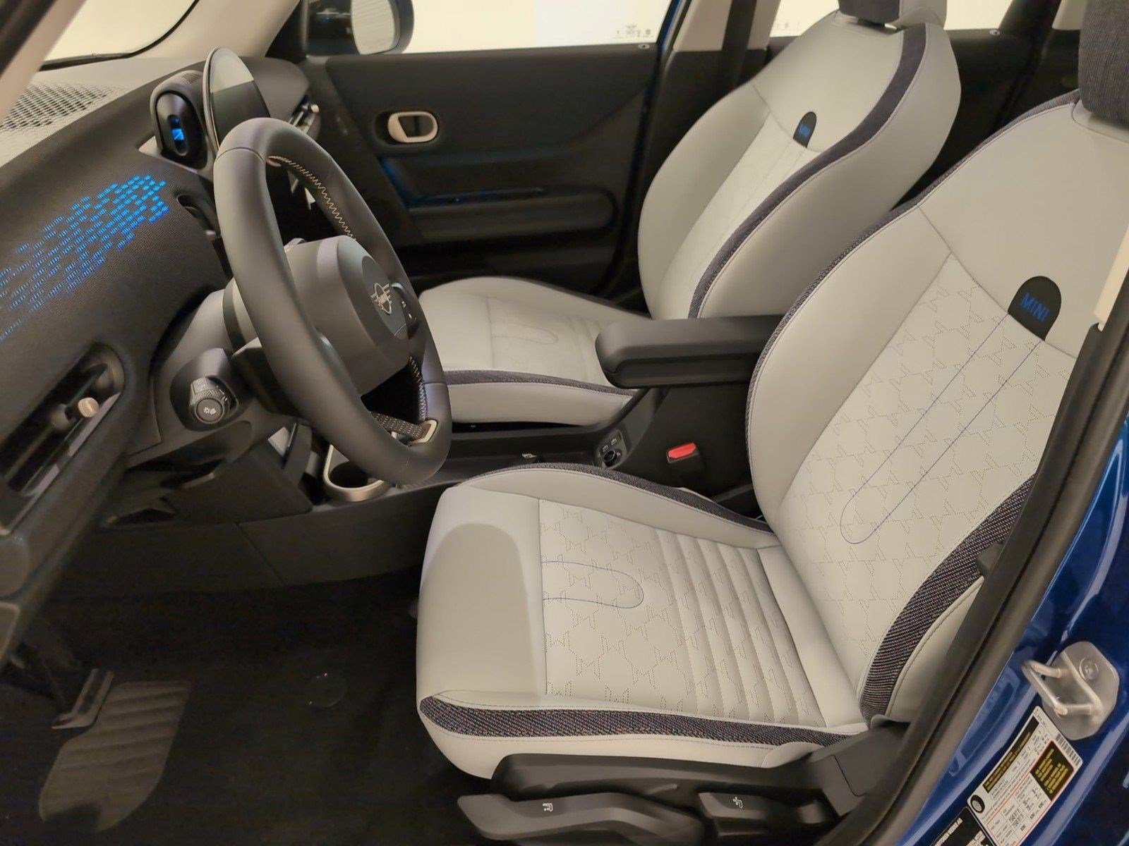 Certified 2025 MINI Cooper S image 19