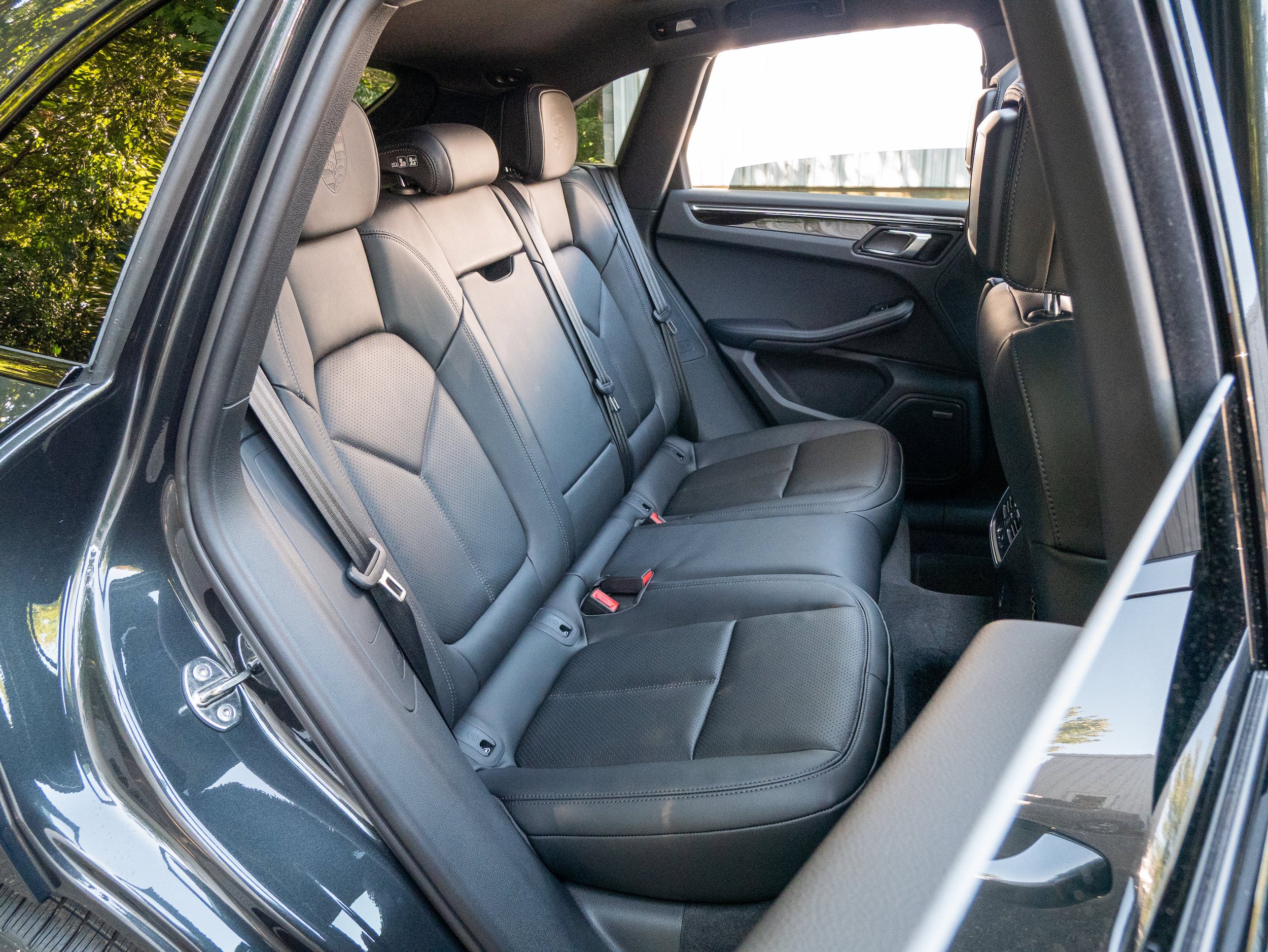 Certified 2026 Porsche Macan AWD/4WD image 34