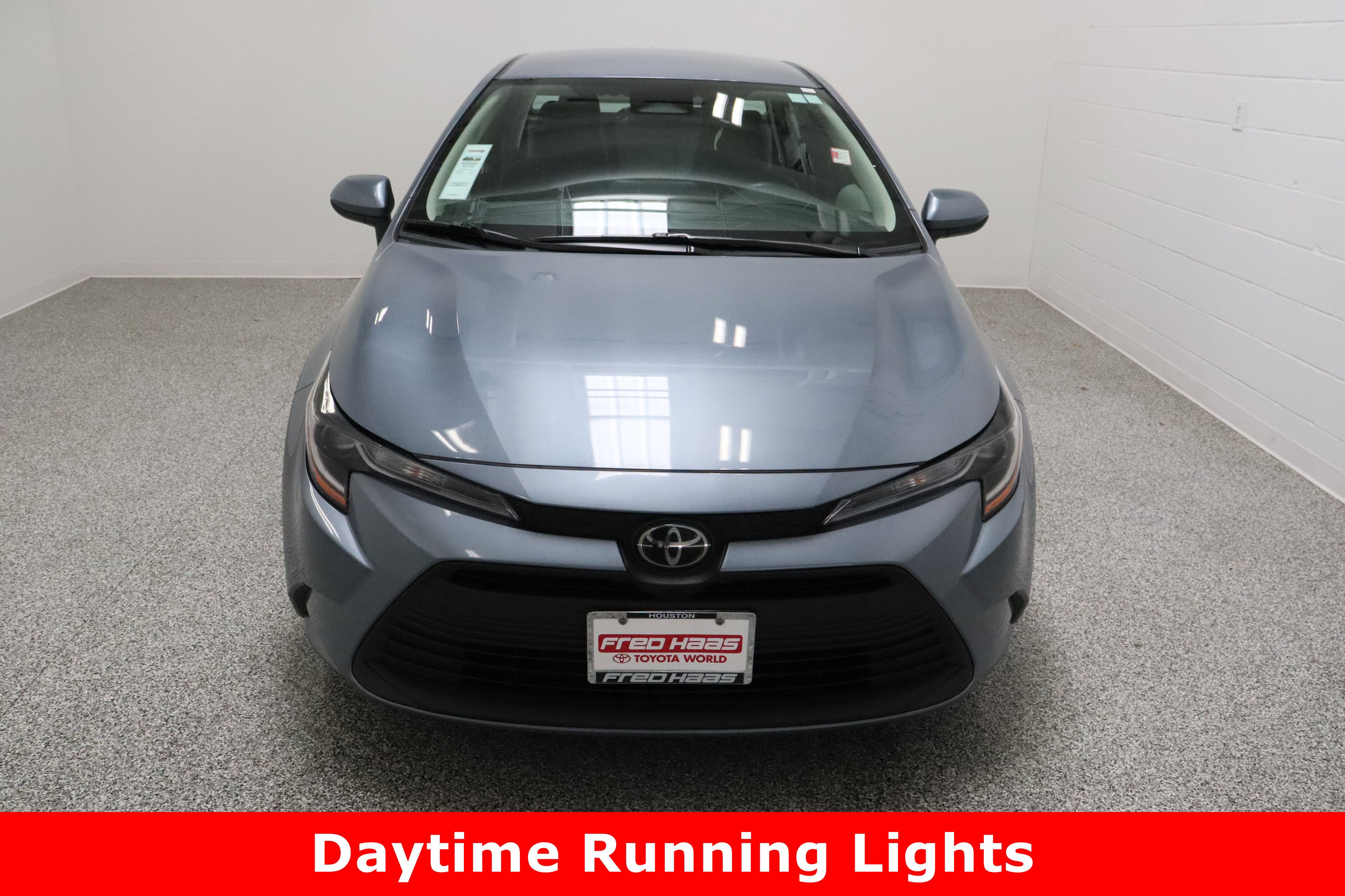 Used 2024 Toyota Corolla LE image 3