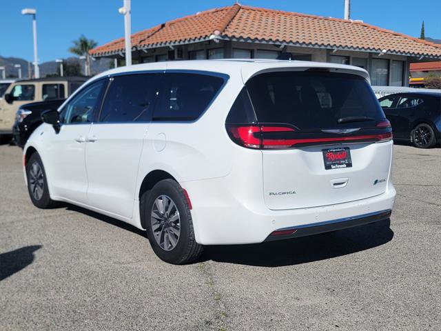 Certified 2024 Chrysler Pacifica Select image 6