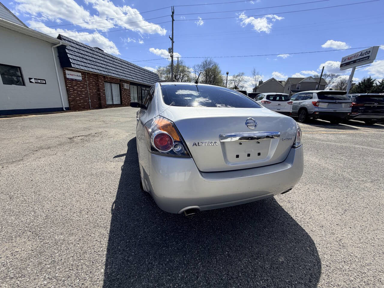 Used 2010 Nissan Altima Hybrid Sedan image 14
