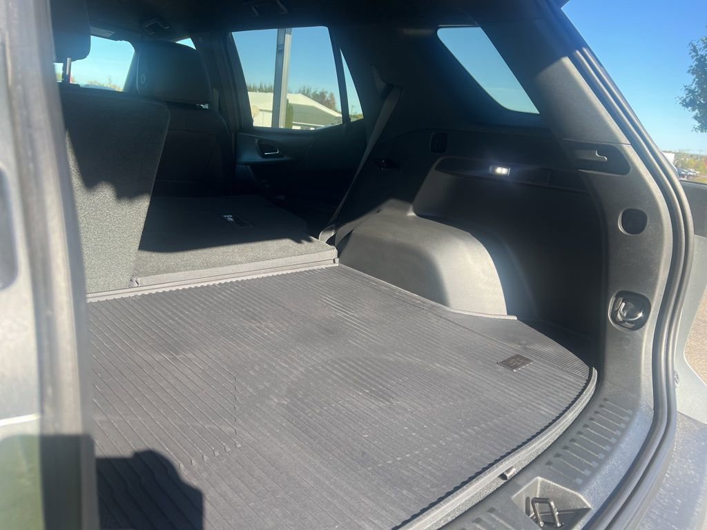 New 2026 Chevrolet Equinox LT w/ Convenience Package II image 8
