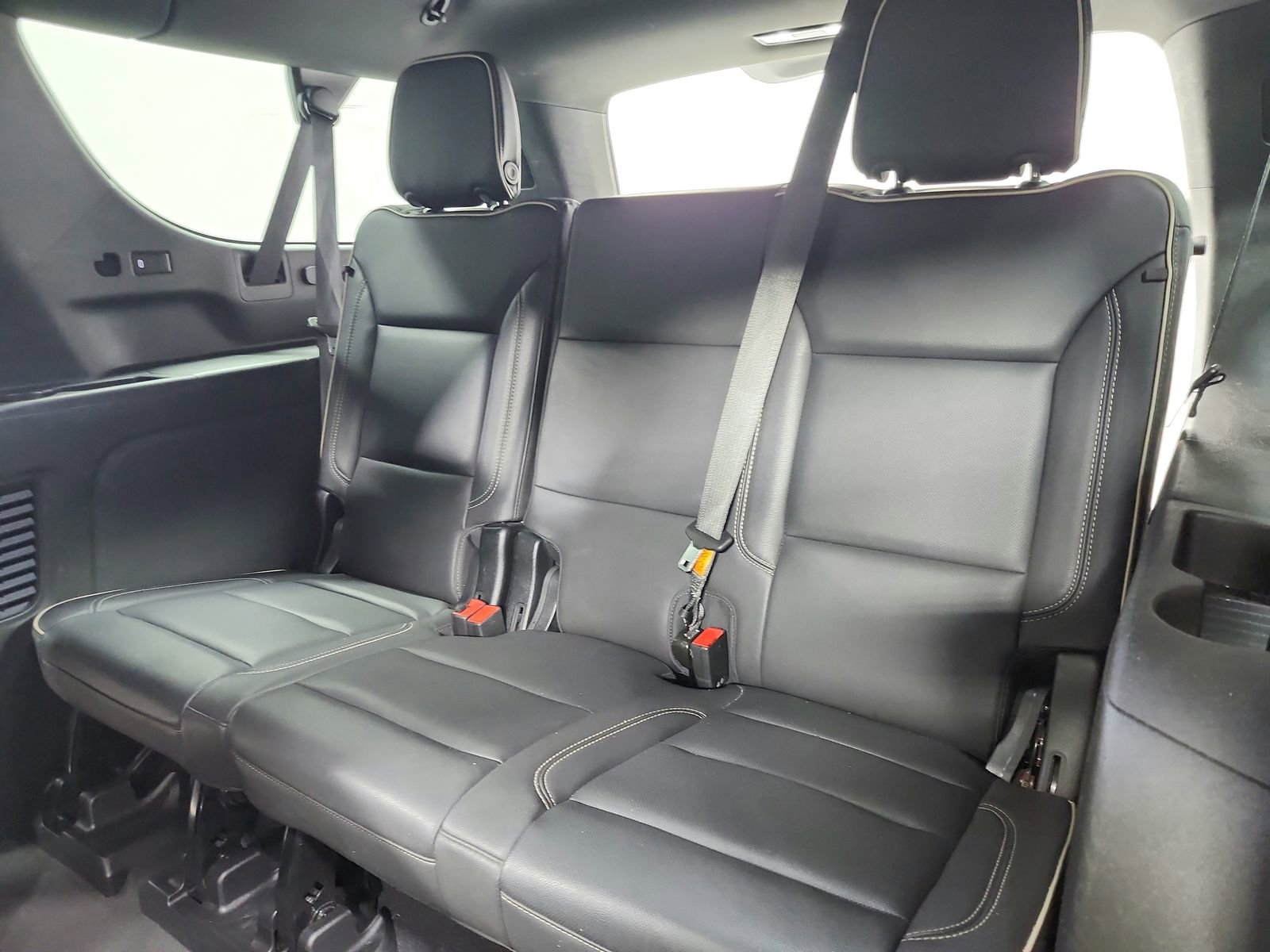 Used 2023 Chevrolet Suburban Premier AWD/4WD image 39