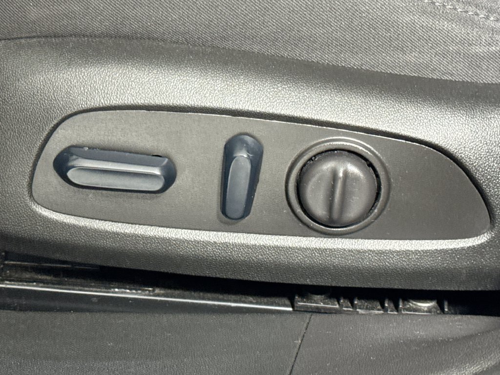 Used 2024 Chevrolet Malibu LT FWD image 16