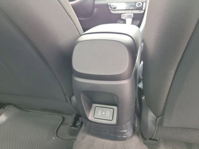 New 2026 Hyundai Elantra Hybrid FWD image 18