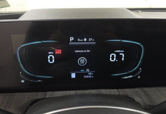 Used 2023 Kia Telluride EX image 4