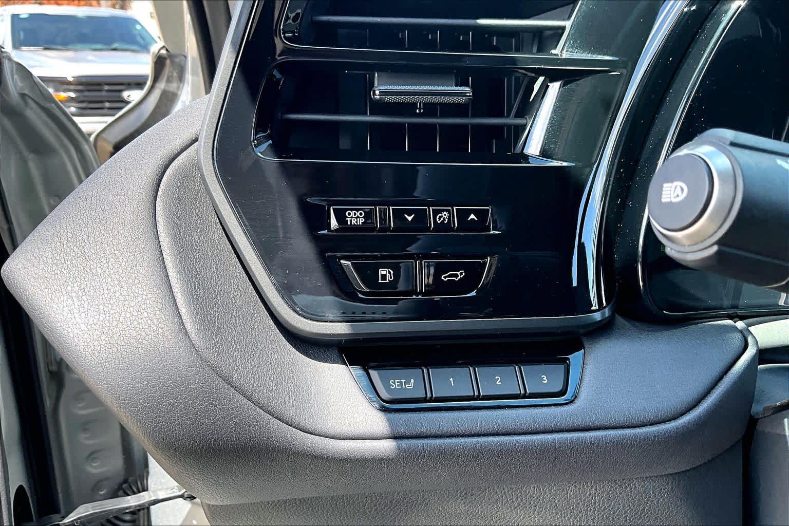 Used 2025 Lexus TX 350 AWD w/ Technology Package image 36