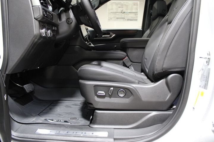 New 2026 GMC Yukon Denali w/ Denali Reserve Package AWD/4WD image 23