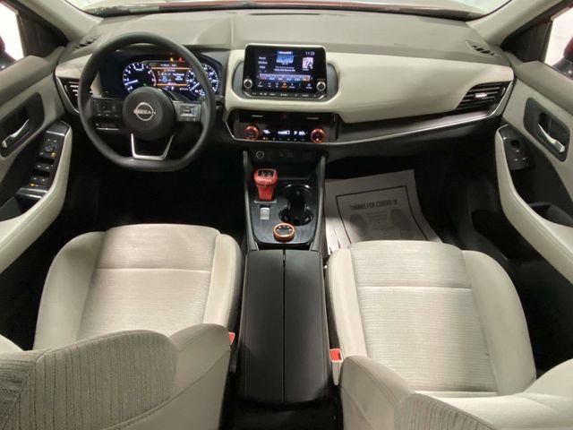 Used 2022 Nissan Rogue SV image 9