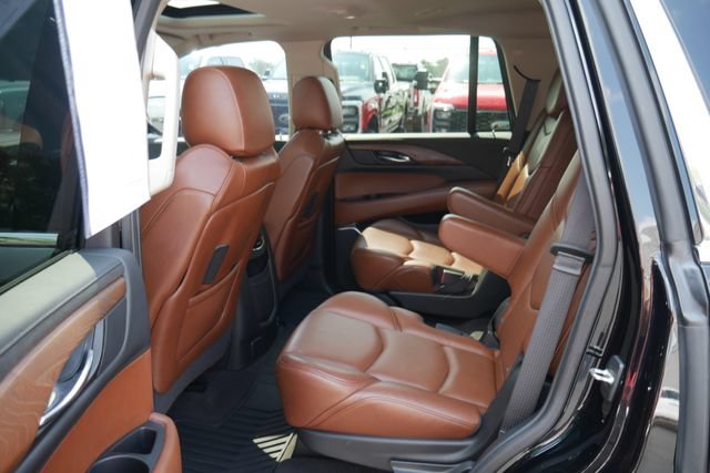 Used 2020 Cadillac Escalade Luxury AWD/4WD image 25