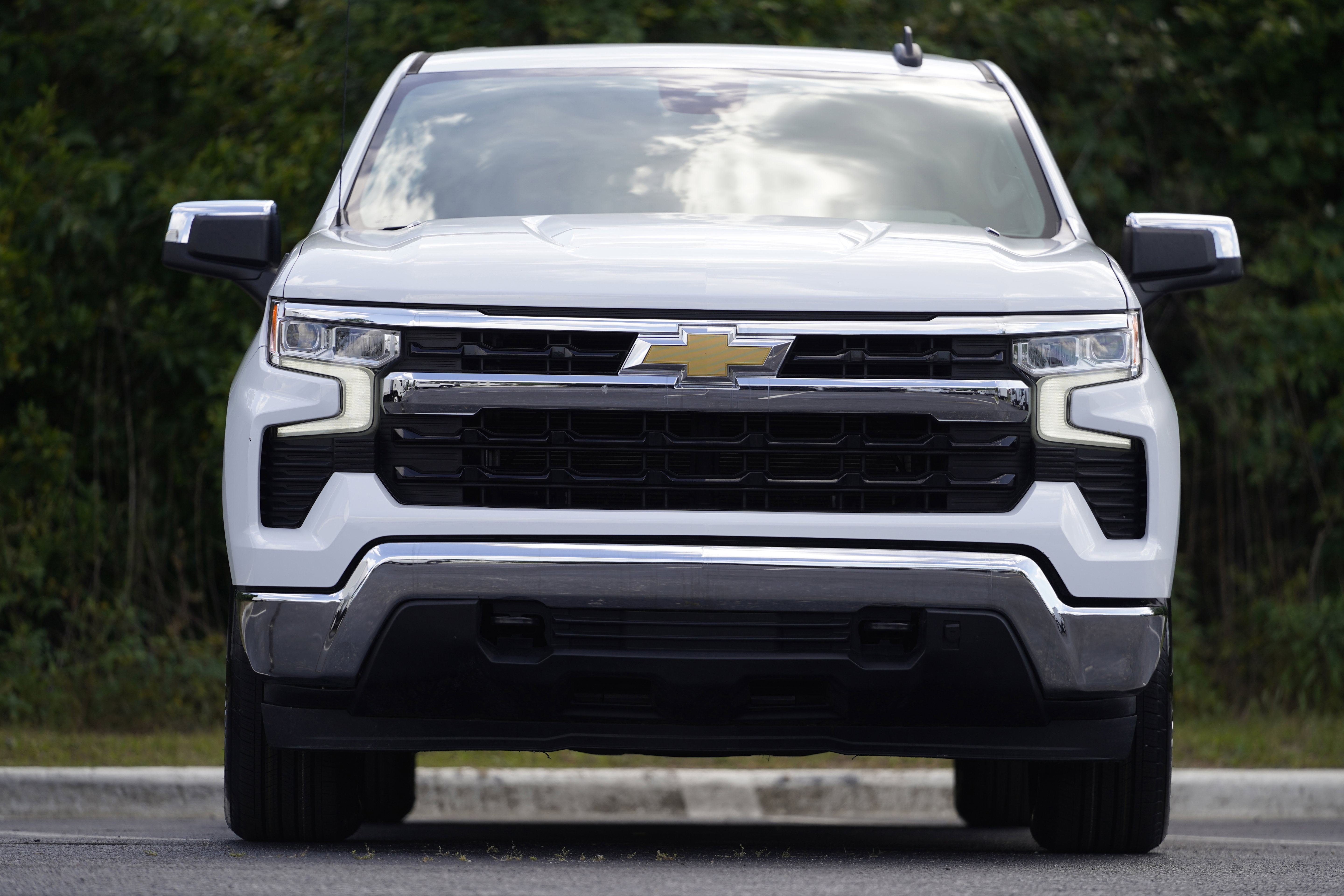 Used 2022 Chevrolet Silverado 1500 LT AWD/4WD image 31