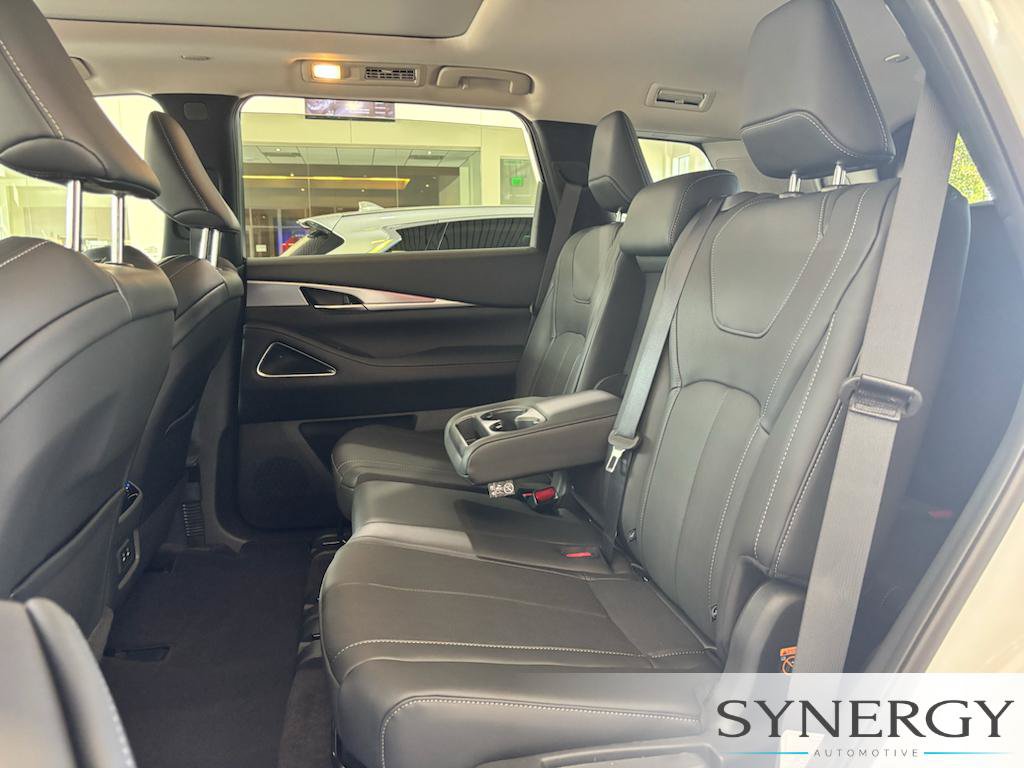 New 2027 INFINITI QX60 Luxe FWD image 24