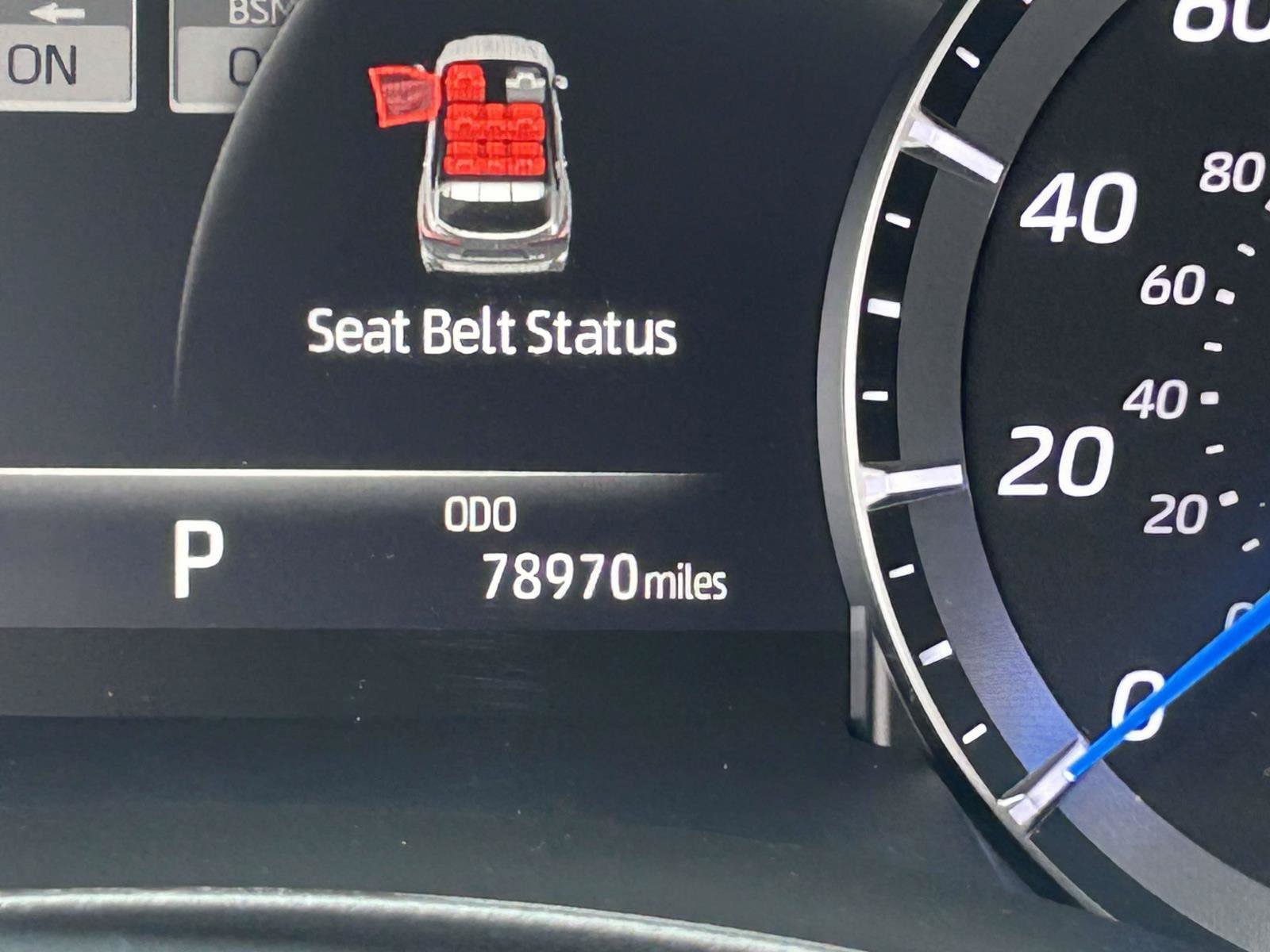 Used 2020 Toyota Highlander XLE FWD image 34