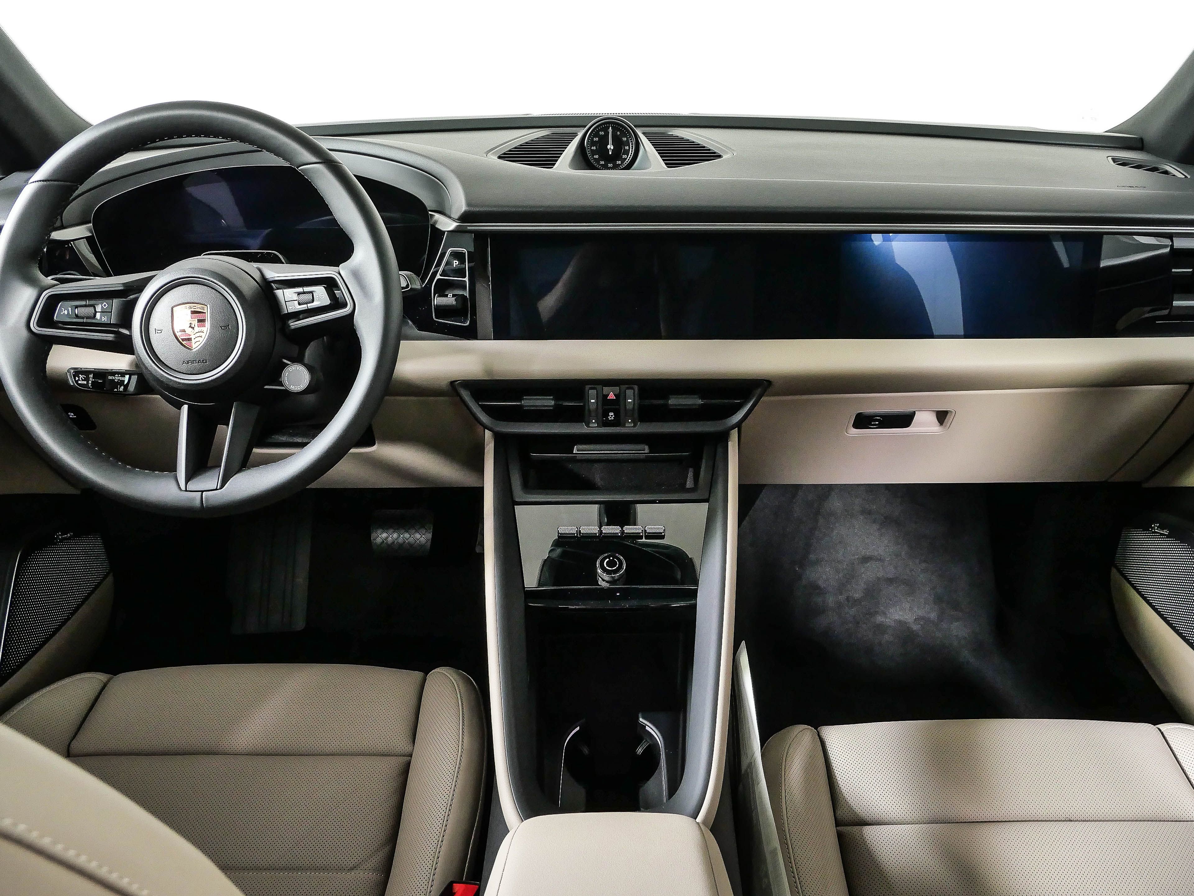 New 2026 Porsche Macan 4 Electric AWD/4WD image 22