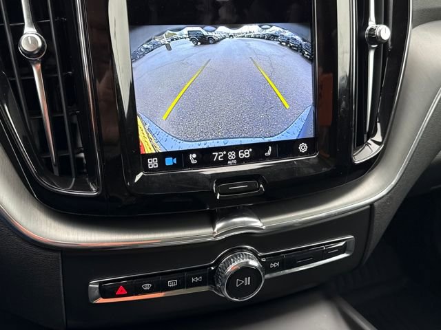 Used 2022 Volvo XC60 B5 Momentum image 31