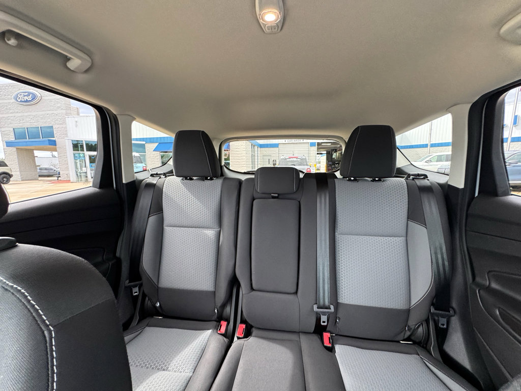 Used 2018 Ford Escape SE image 30