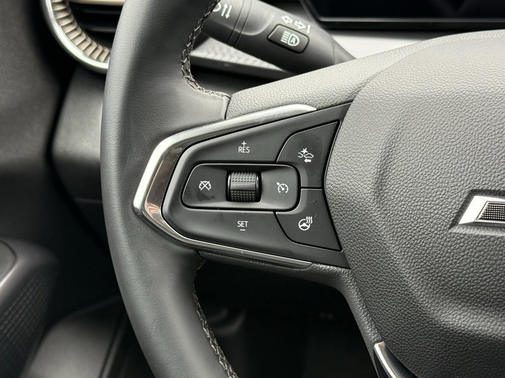 Used 2025 Chevrolet Trax ACTIV w/ Driver Confidence Package image 21