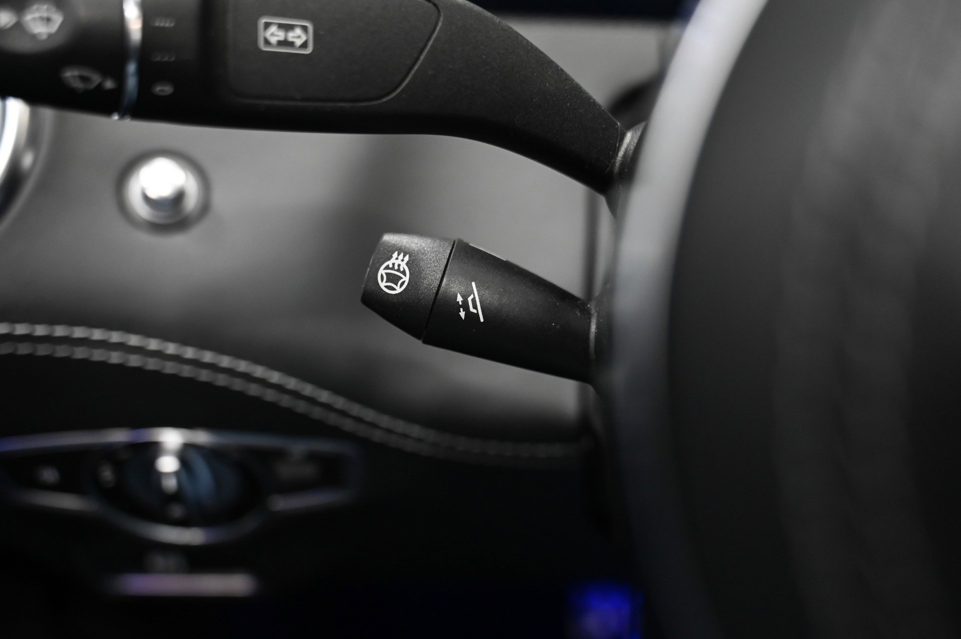 Used 2019 Mercedes-Benz S 63 AMG 4MATIC Cabriolet w/ Driver Assistance Package image 42