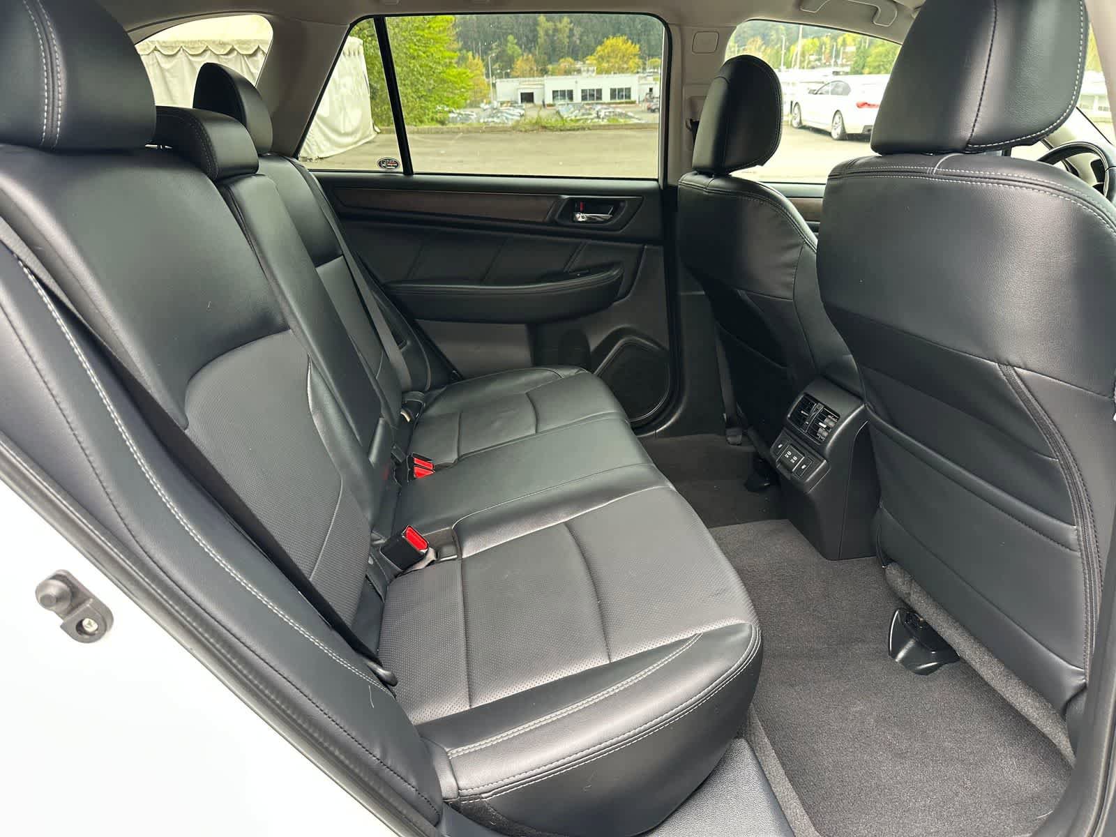 Used 2019 Subaru Outback 2.5i Limited AWD/4WD image 12