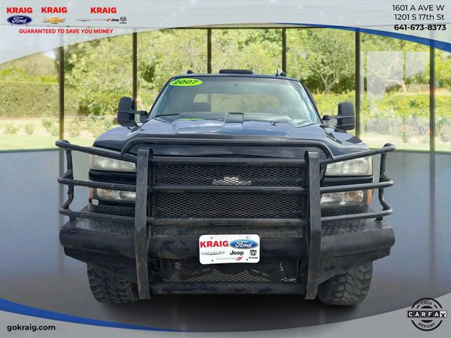 Used 2007 Chevrolet Silverado 2500 LT w/ Heavy-Duty Power Package AWD/4WD image 2