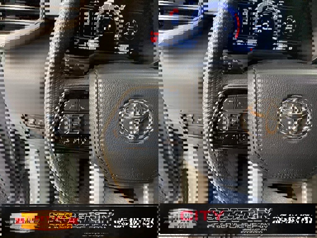 Used 2024 Toyota Tundra Limited image 15