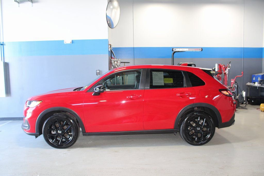Used 2025 Honda HR-V Sport image 15