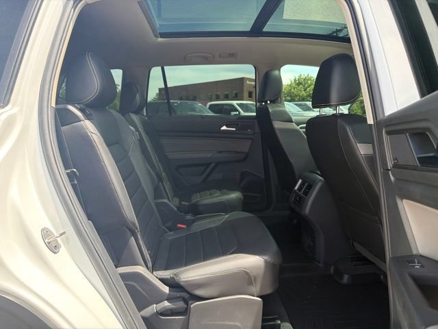Used 2023 Volkswagen Atlas SEL Premium AWD/4WD image 12