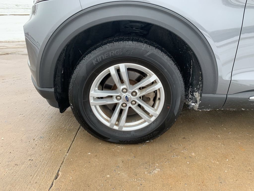 Used 2022 Ford Explorer XLT w/ Equipment Group 202A image 26