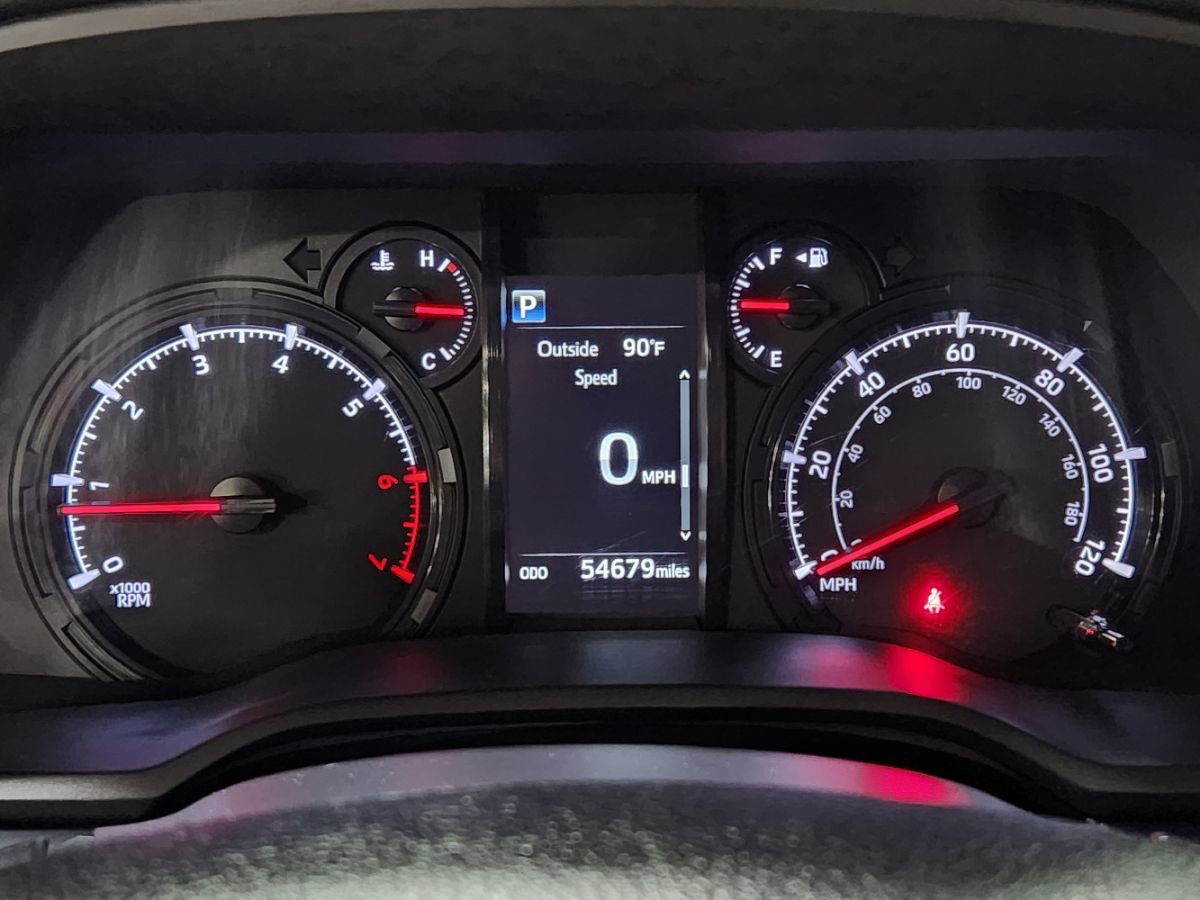 Used 2021 Toyota 4Runner SR5 Premium w/ Moonroof Package RWD image 35