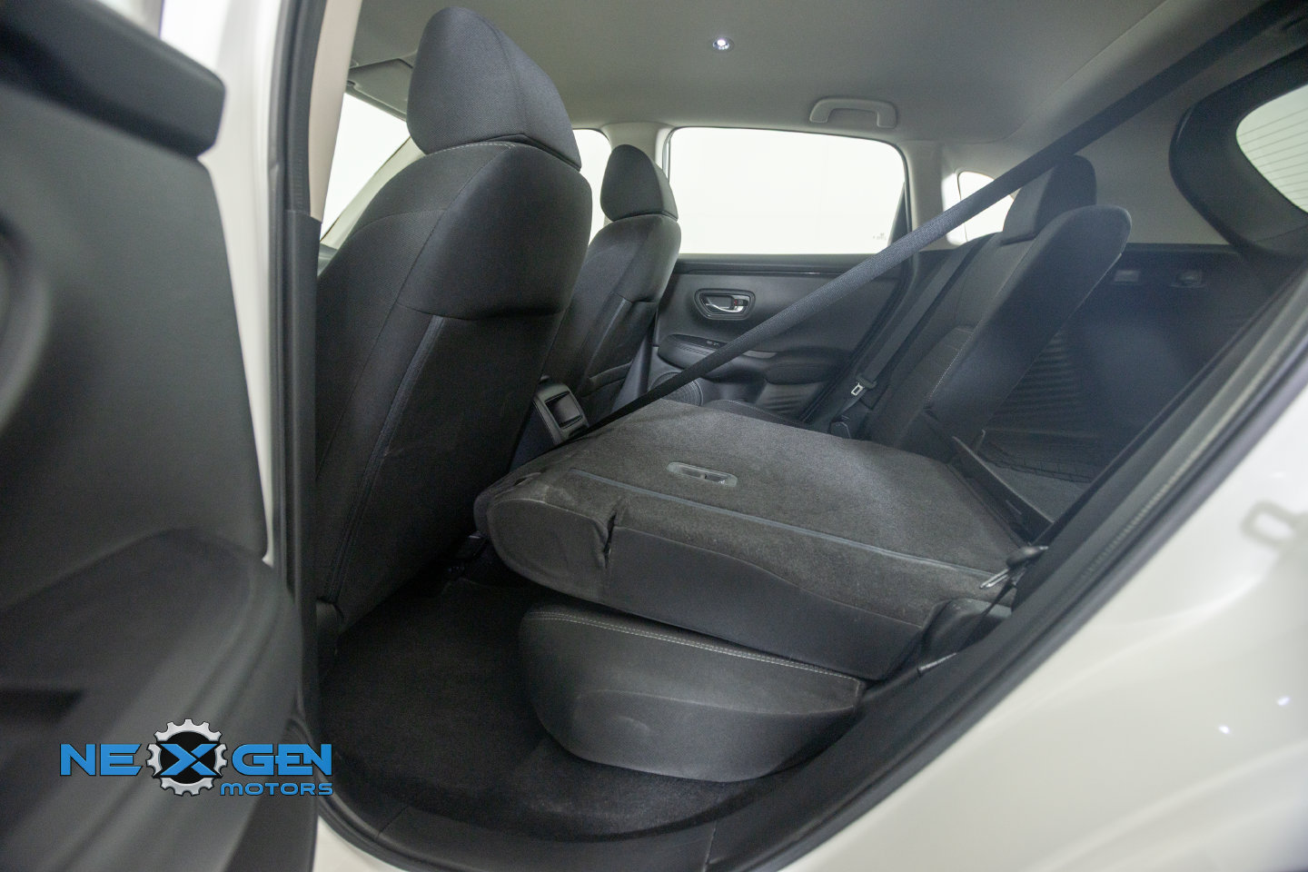 Used 2024 Honda HR-V LX image 31