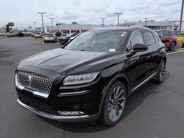 Used 2022 Lincoln Nautilus Reserve w/ Equipment Group 202A image 3