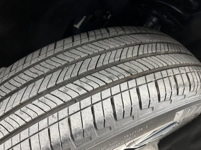 Used 2024 Ford Escape SE image 35