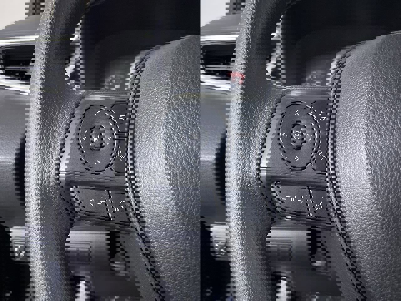 Used 2022 Toyota Corolla LE image 24