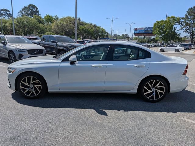 Used 2019 Volvo S60 T5 Momentum w/ Premium Package image 9