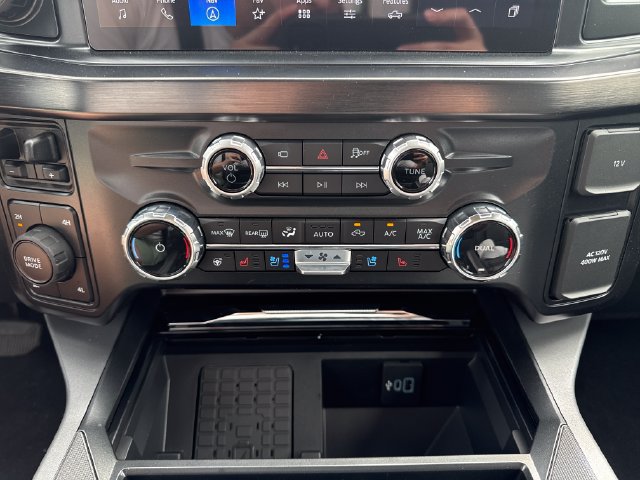New 2026 Ford F350 Lariat w/ Lariat Ultimate Package AWD/4WD image 32