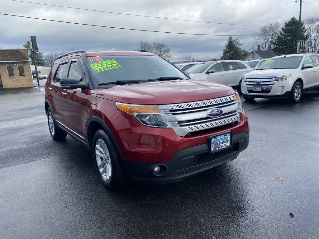 Used 2015 Ford Explorer XLT w/ Equipment Group 202A image 3