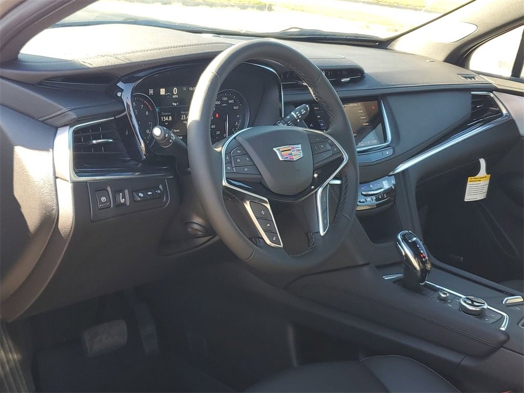 New 2025 Cadillac XT5 Premium Luxury w/ Technology Package image 10